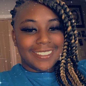 Meet your Posher, Deondria